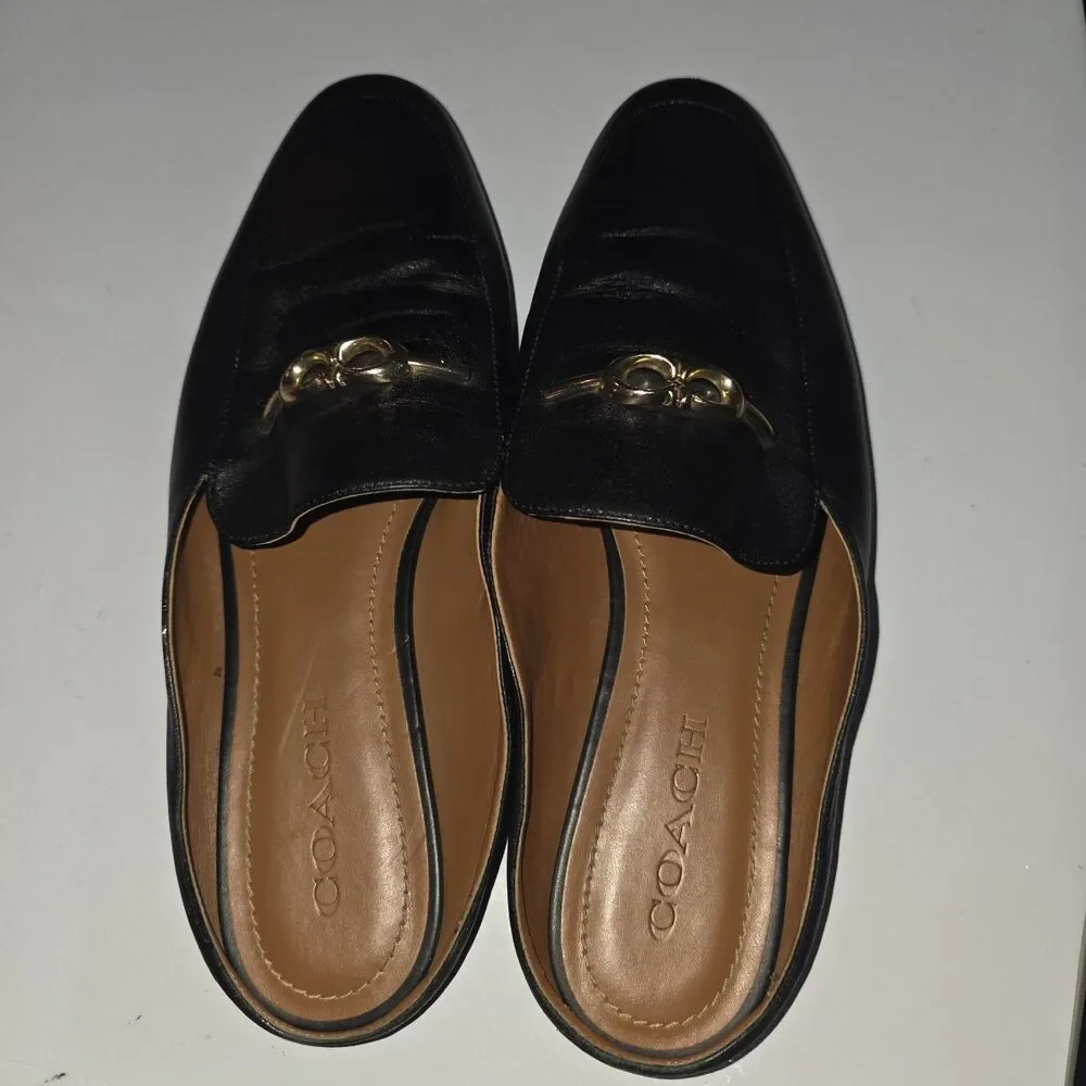 Coach Sz 8.5 Sienna Gold Metal CC Logo Black Leather Preppy Slide Mule Loafers